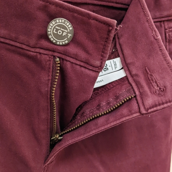 Loft Low Rise Skinny Jeans, Burgundy (size 26, 2 petite, women) - Picture 4 of 6